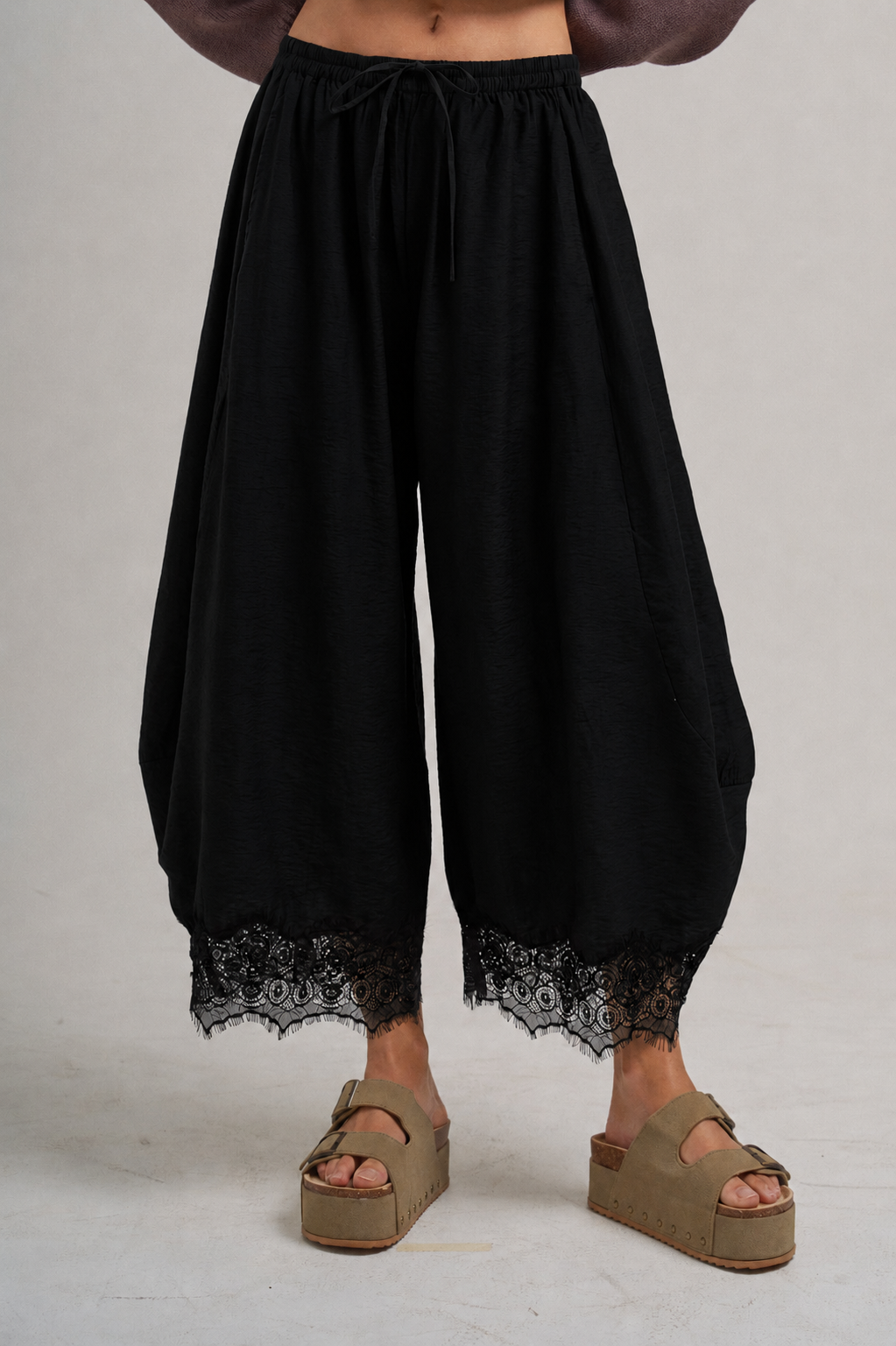 Lightweight Flowy Wide Balloon Leg Pants With Lace
